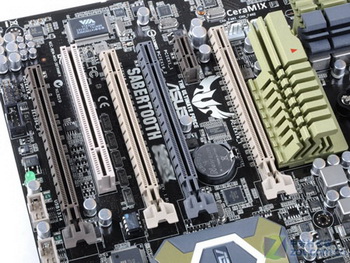 ASUS TUF sabertooth 990FX 121